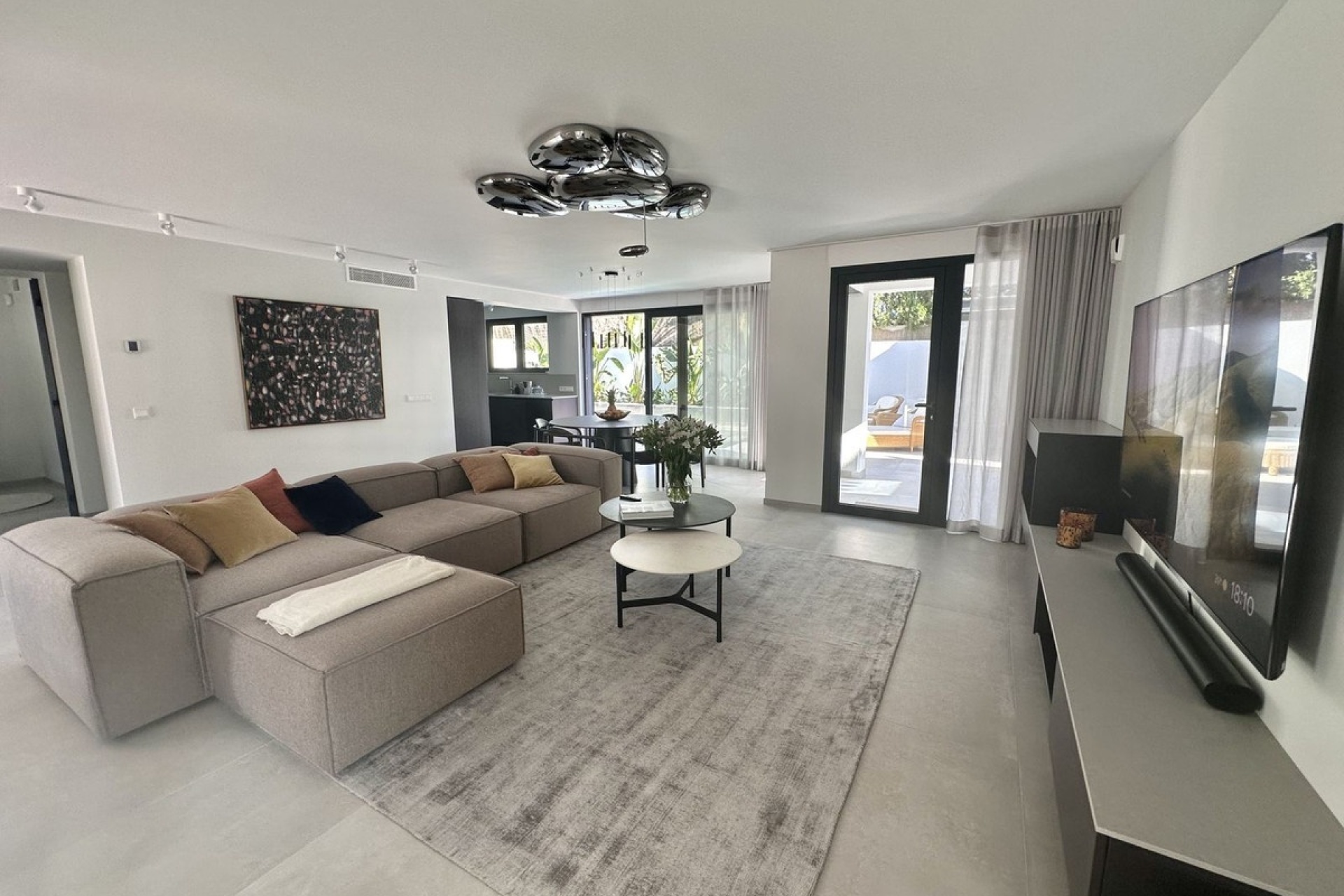 Resale - Villa - Marbella - Puerto Banús