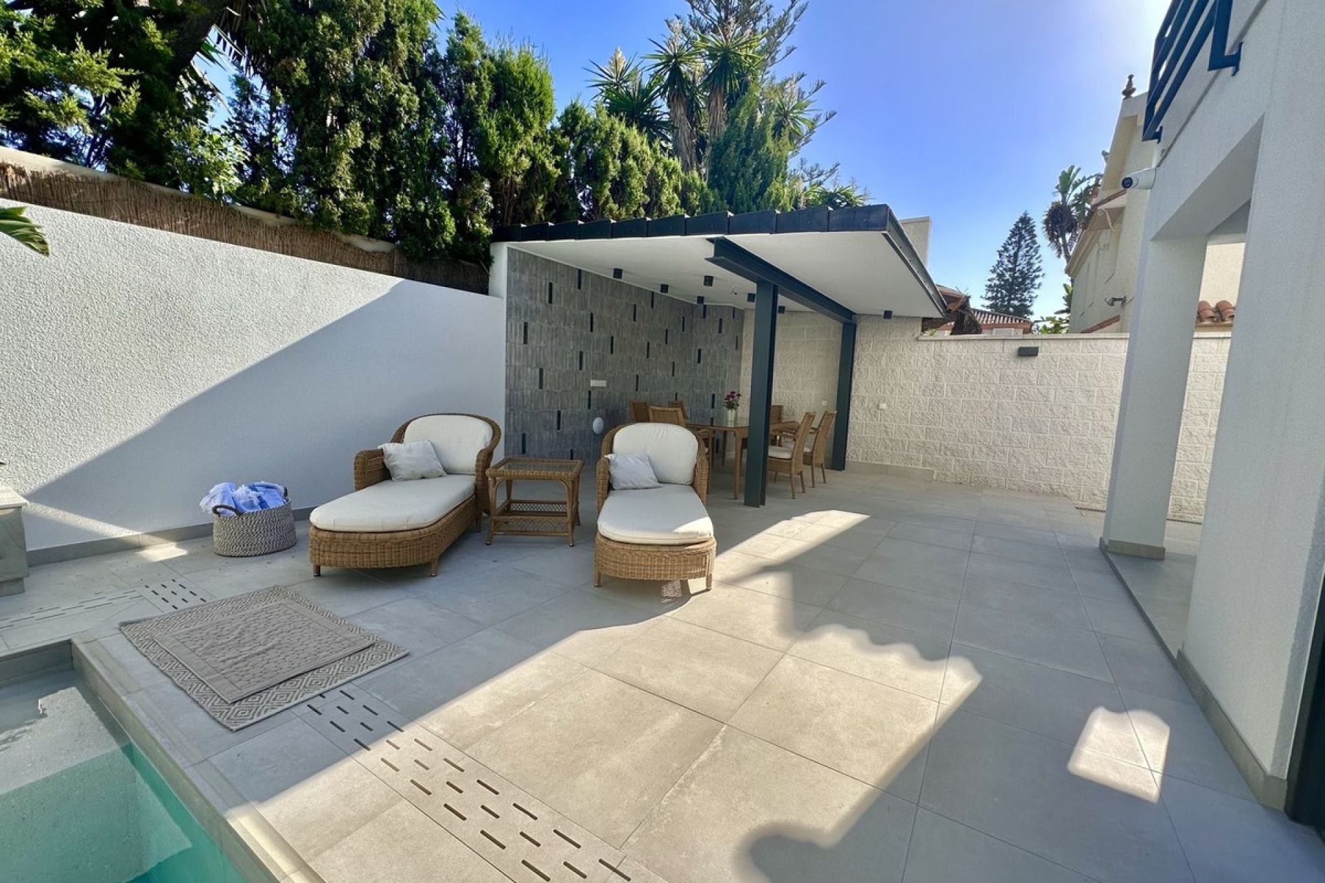 Resale - Villa - Marbella - Puerto Banús