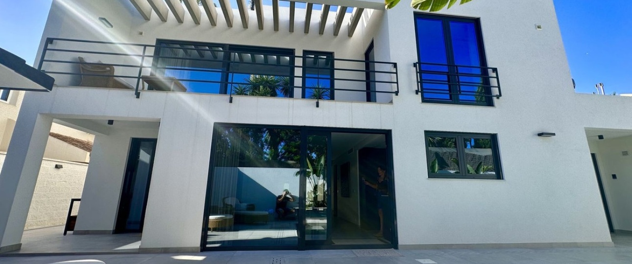 Resale - Villa - Marbella - Puerto Banús