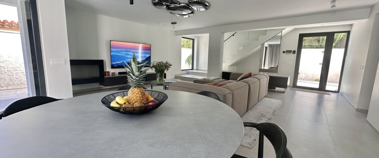 Resale - Villa - Marbella - Puerto Banús