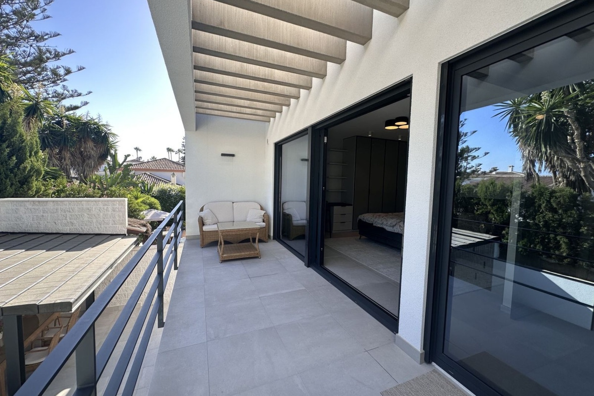 Resale - Villa - Marbella - Puerto Banús