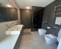 Resale - Villa - Marbella - Puerto Banús