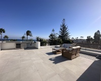 Resale - Villa - Marbella - Puerto Banús