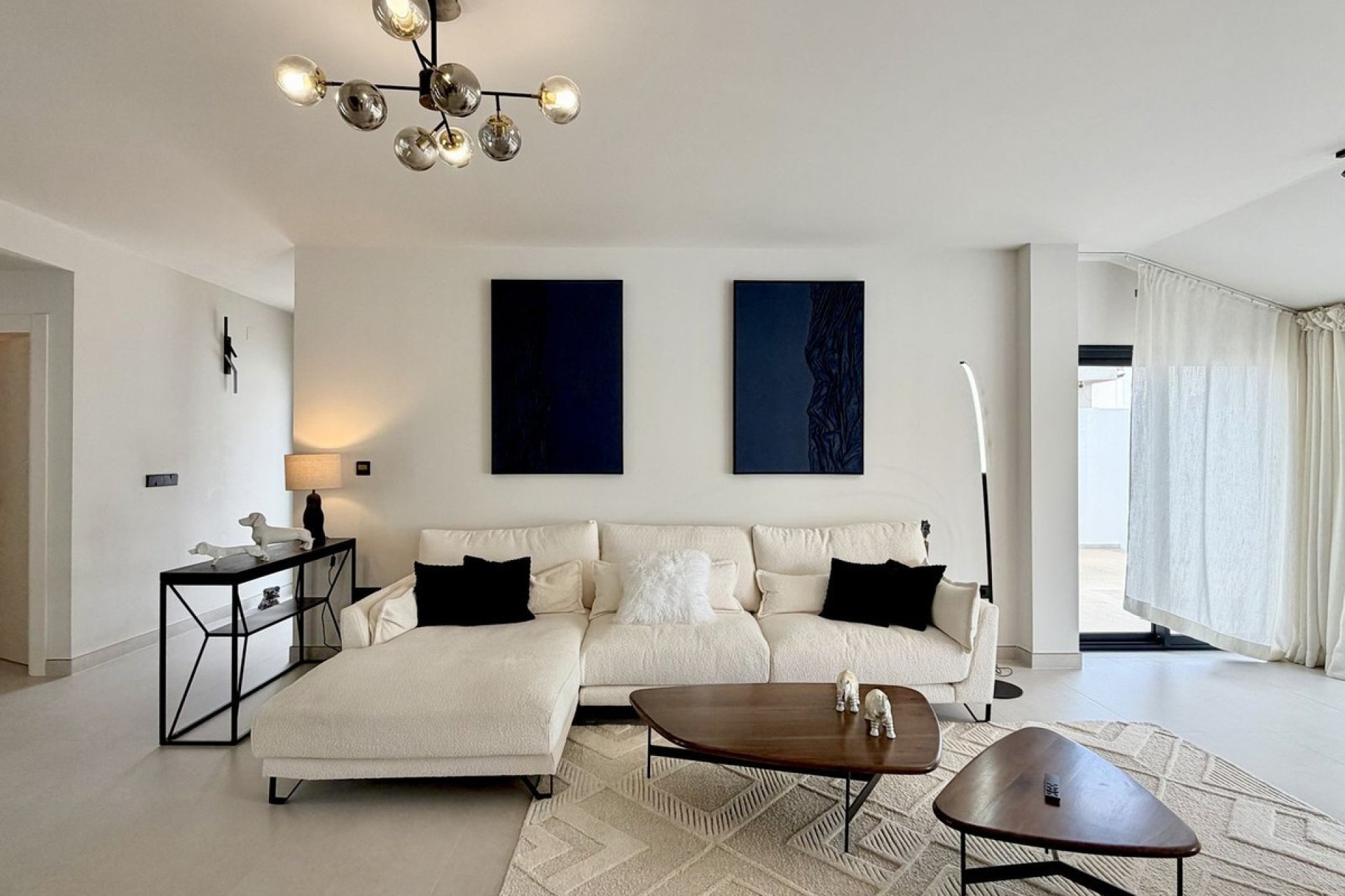 Resale - Villa - Marbella - Puerto Banús