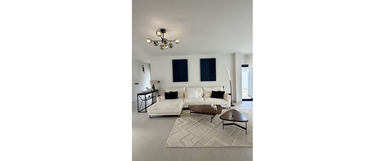 Resale - Villa - Marbella - Puerto Banús