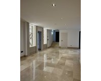 Resale - Villa - Marbella - Puerto Banús