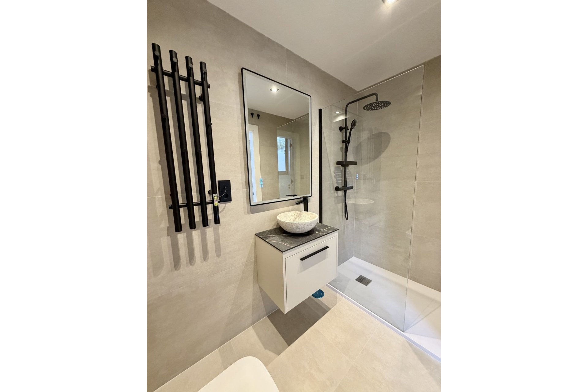 Resale - Villa - Marbella - Puerto Banús