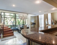 Resale - Villa - Marbella - Puerto Banús