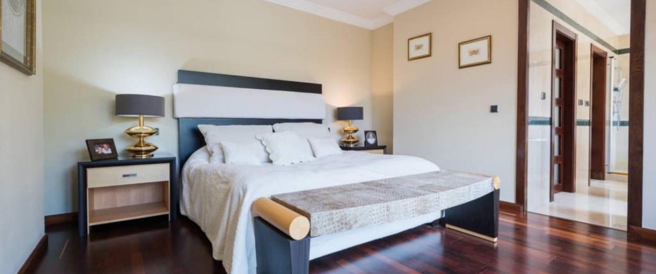 Resale - Villa - Marbella - Puerto Banús