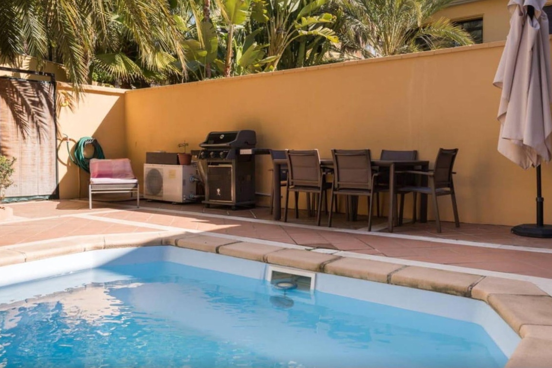 Resale - Villa - Marbella - Puerto Banús