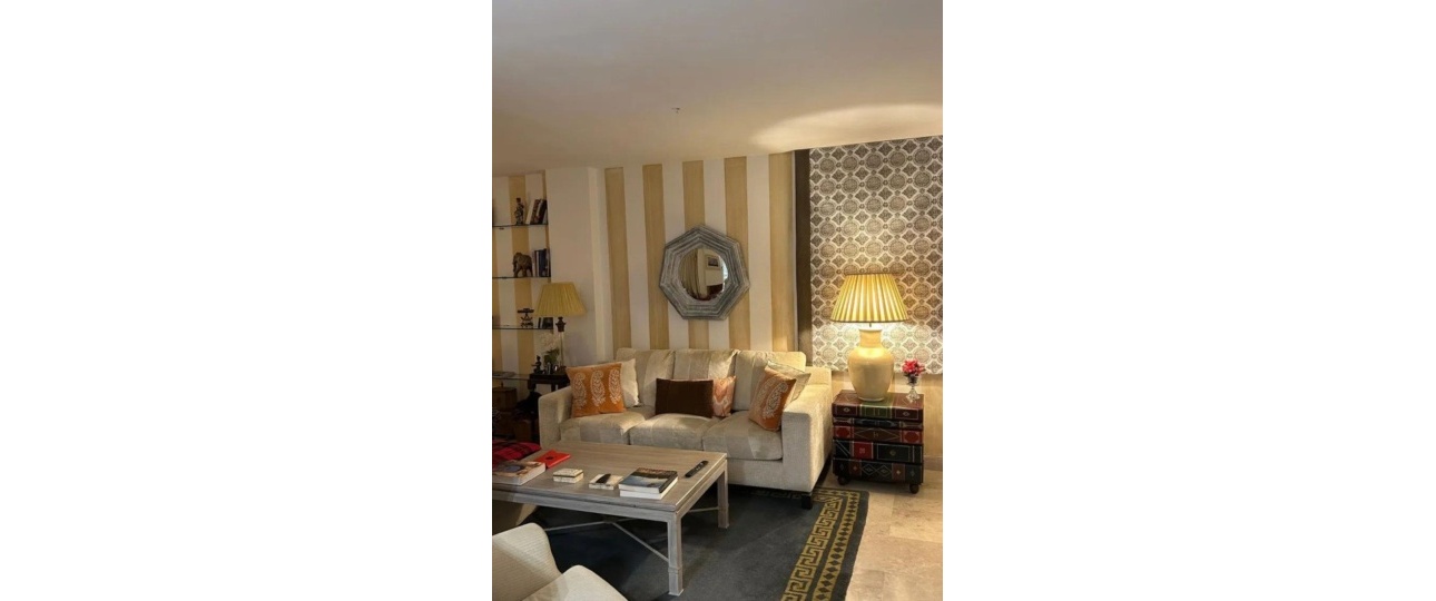 Resale - Villa - Marbella - Puerto Banús