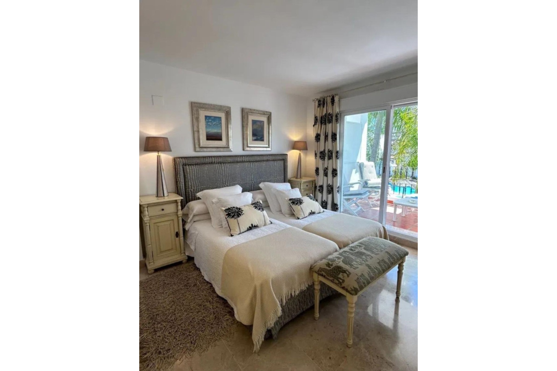 Resale - Villa - Marbella - Puerto Banús