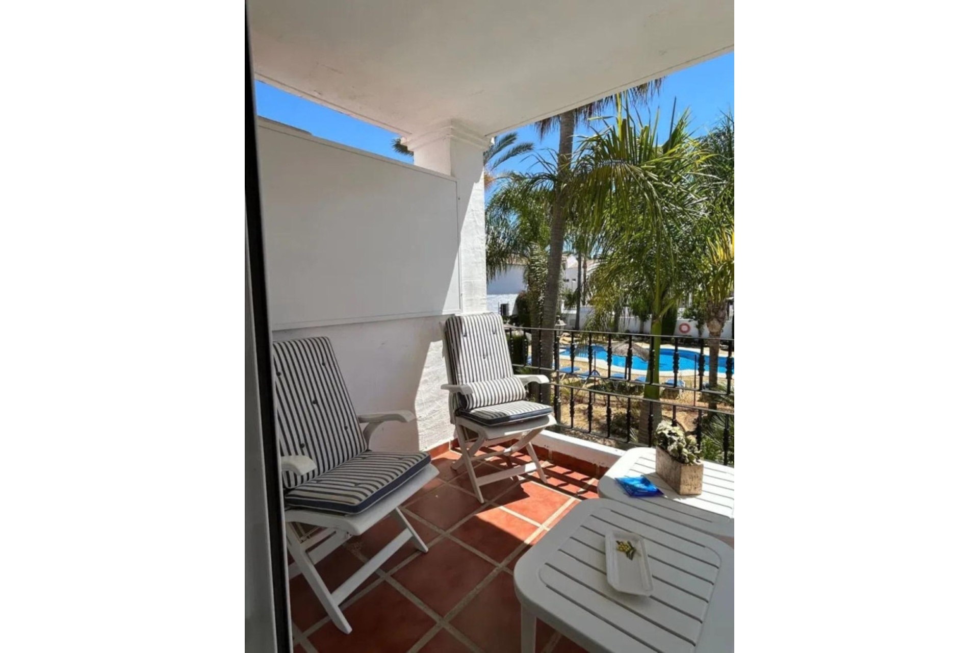Resale - Villa - Marbella - Puerto Banús