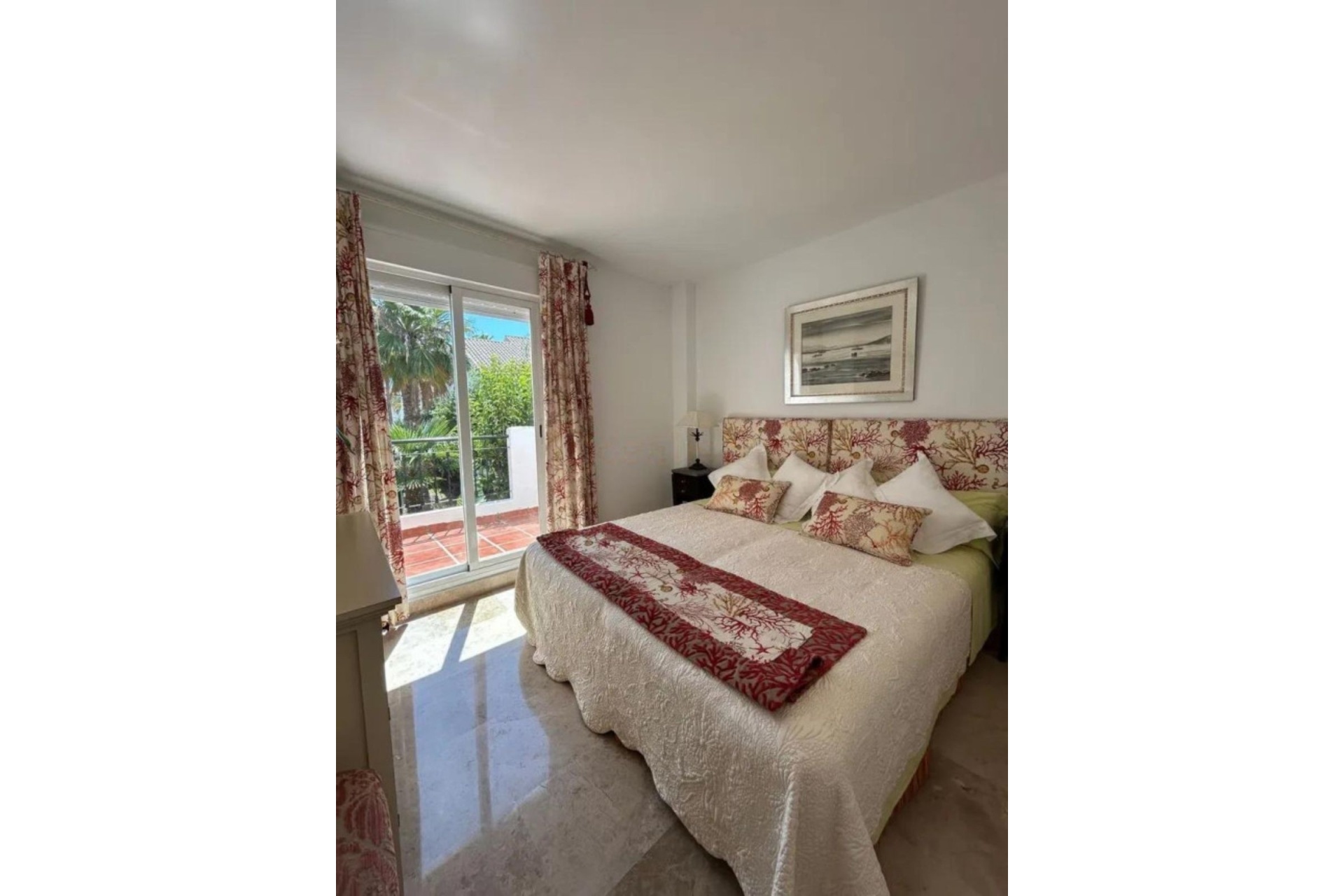 Resale - Villa - Marbella - Puerto Banús