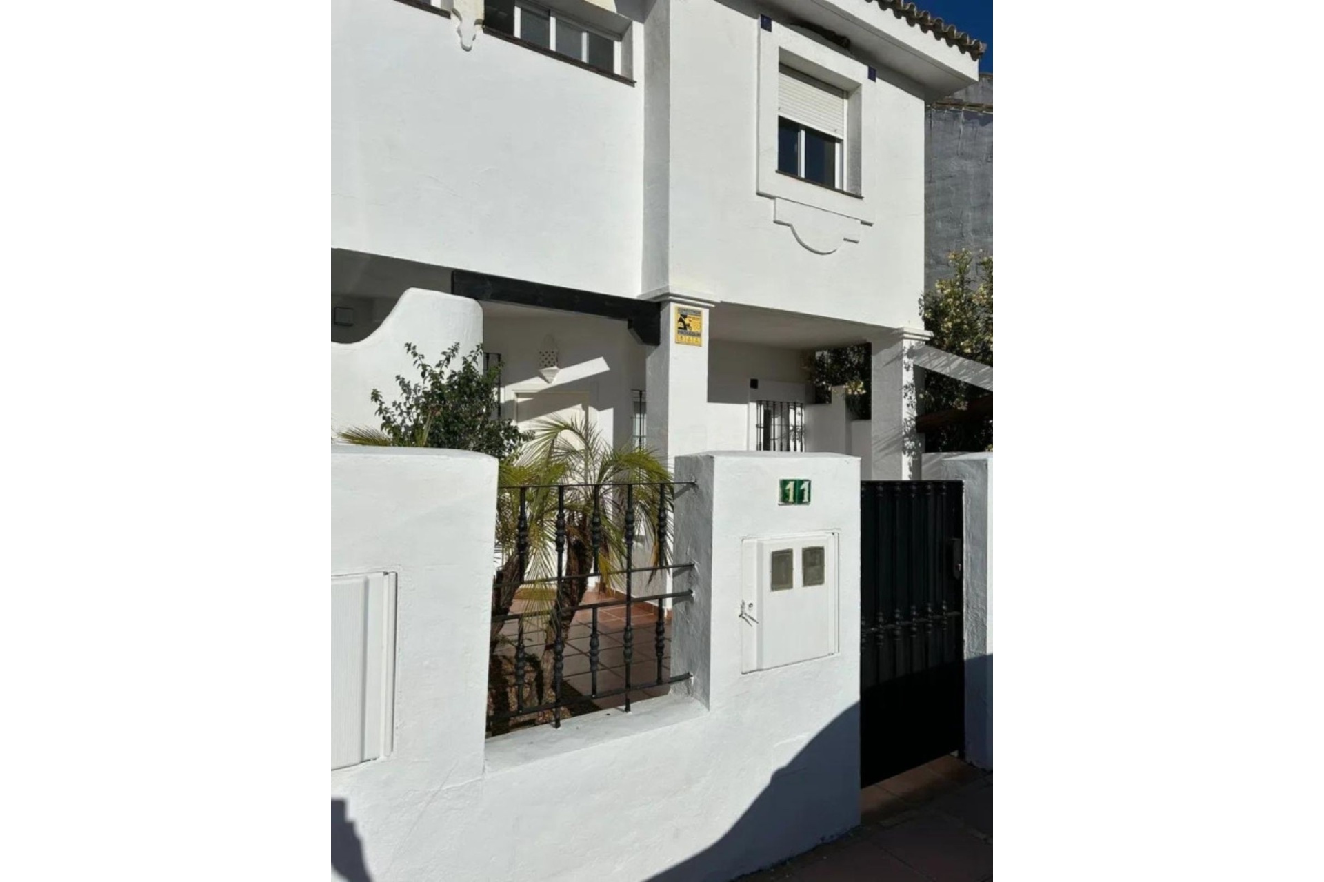 Resale - Villa - Marbella - Puerto Banús