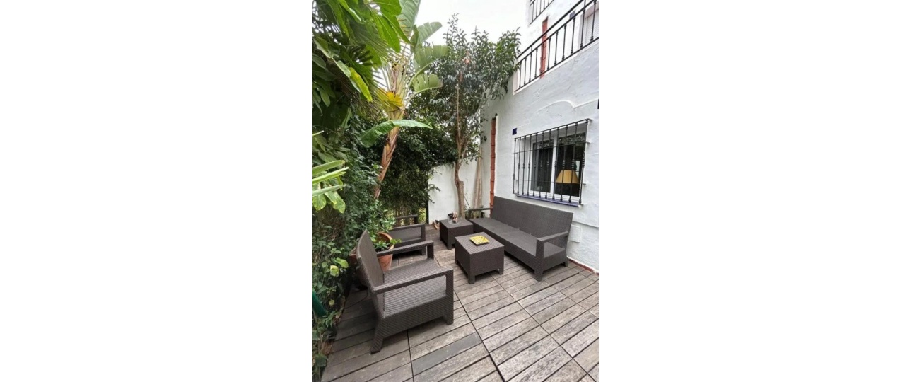 Resale - Villa - Marbella - Puerto Banús