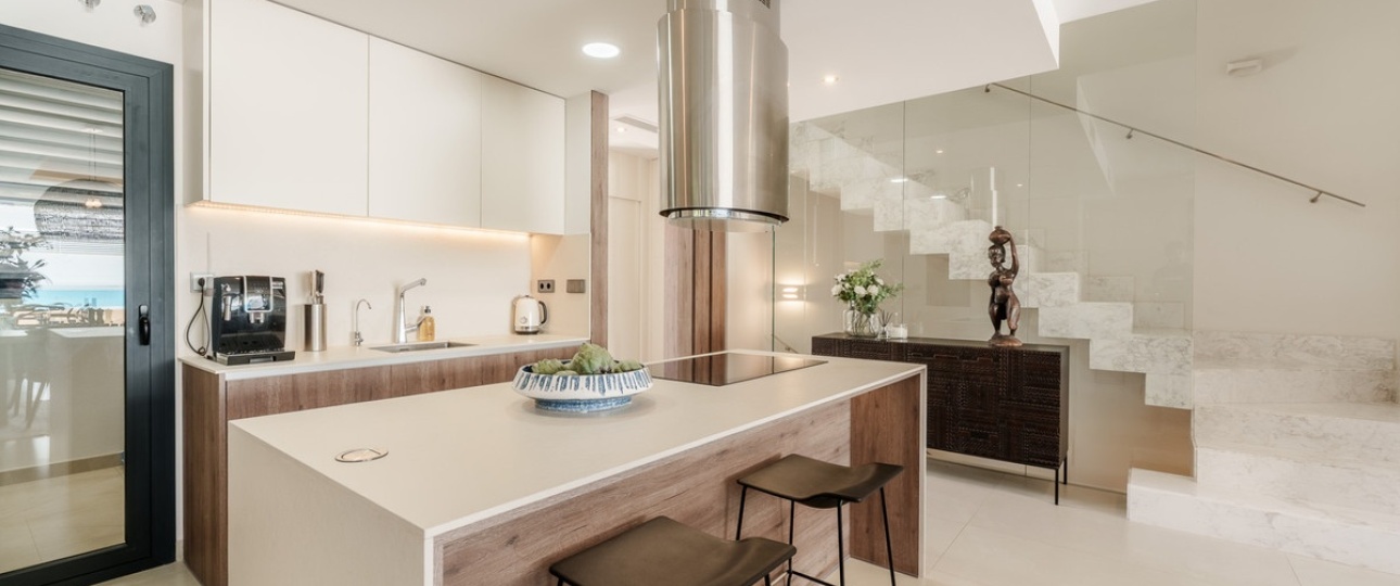 Resale - Villa - Marbella - Puerto Banús