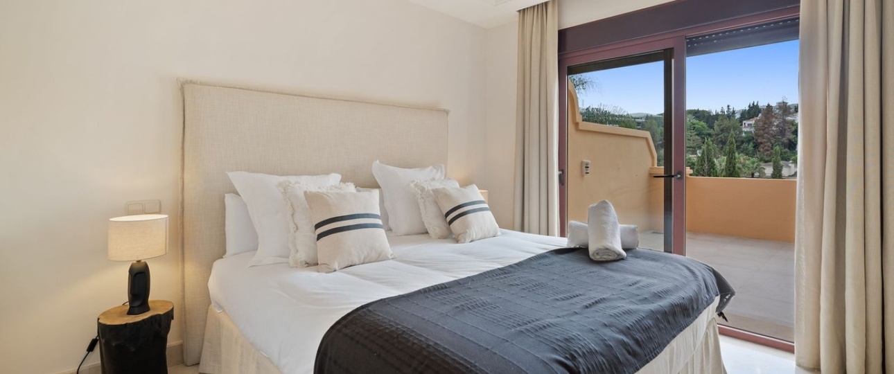 Resale - Villa - Marbella - Puerto Banús