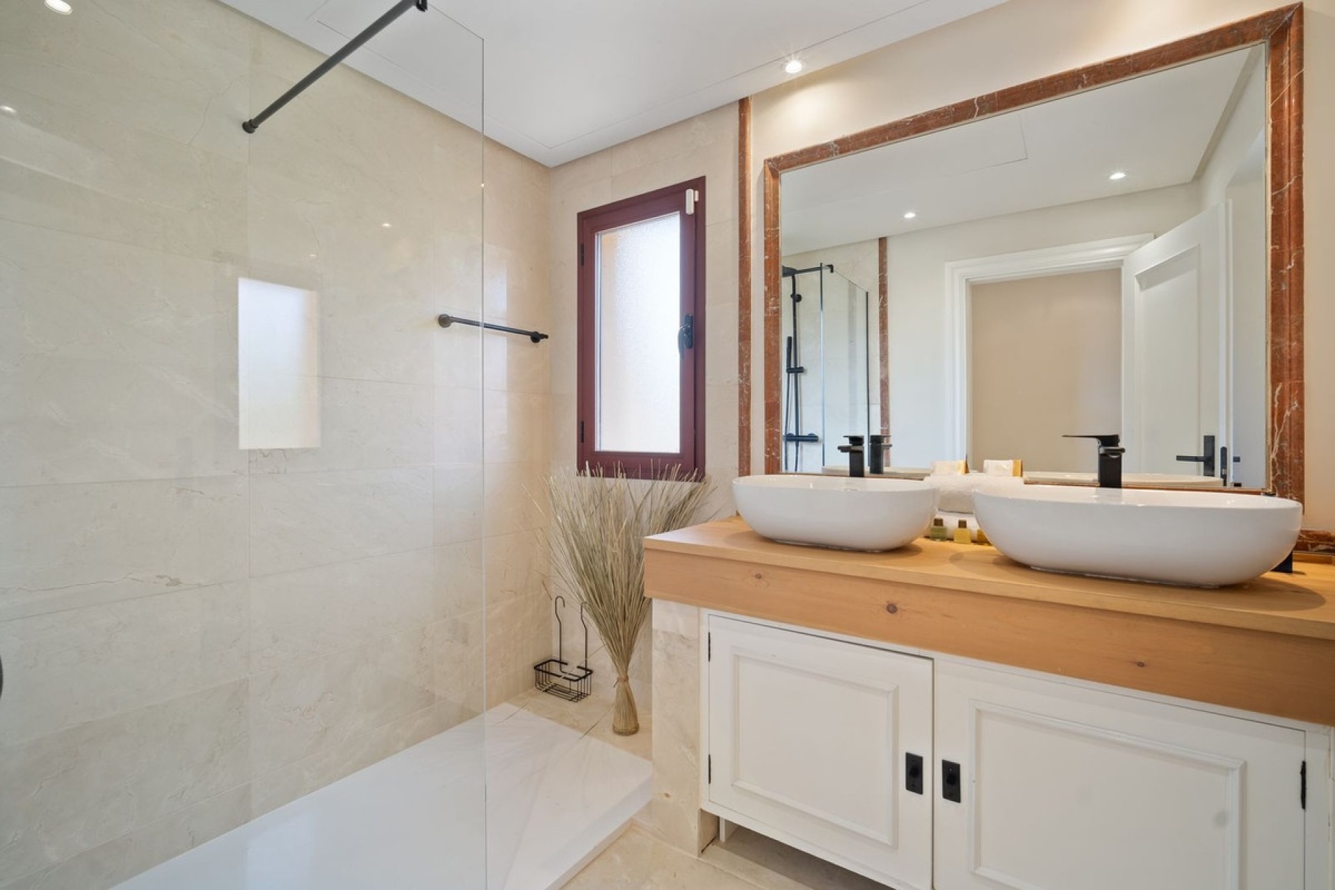 Resale - Villa - Marbella - Puerto Banús