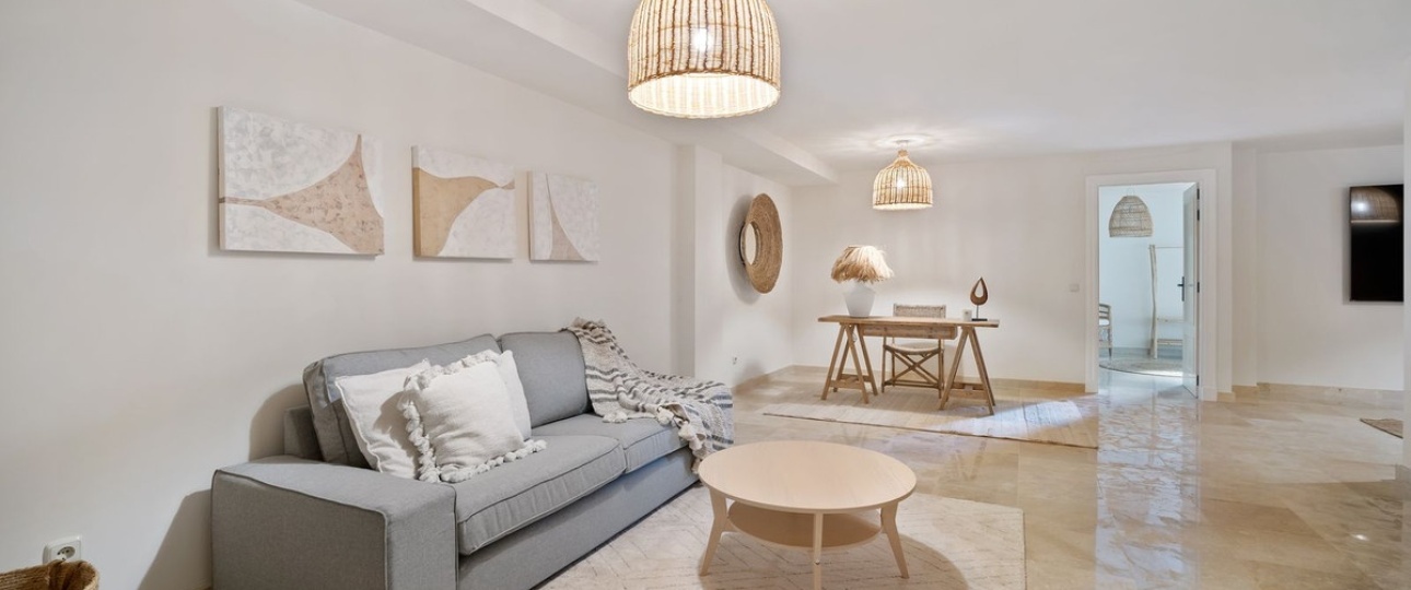 Resale - Villa - Marbella - Puerto Banús