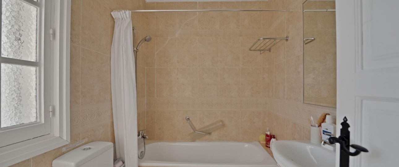 Resale - Villa - Marbella - Puerto Banús