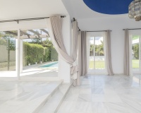 Resale - Villa - Marbella - Puerto Banús
