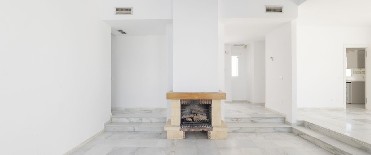 Resale - Villa - Marbella - Puerto Banús