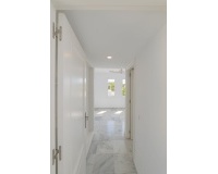 Resale - Villa - Marbella - Puerto Banús