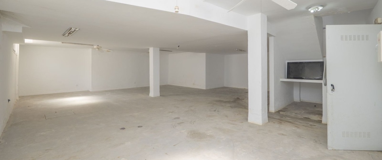 Resale - Villa - Marbella - Puerto Banús