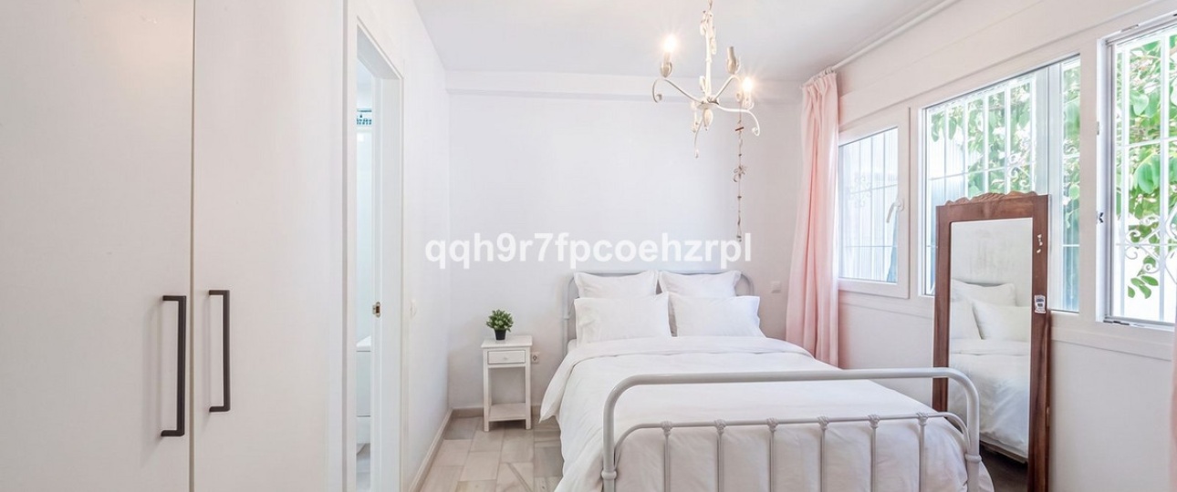 Resale - Villa - Marbella - Reserva de Marbella