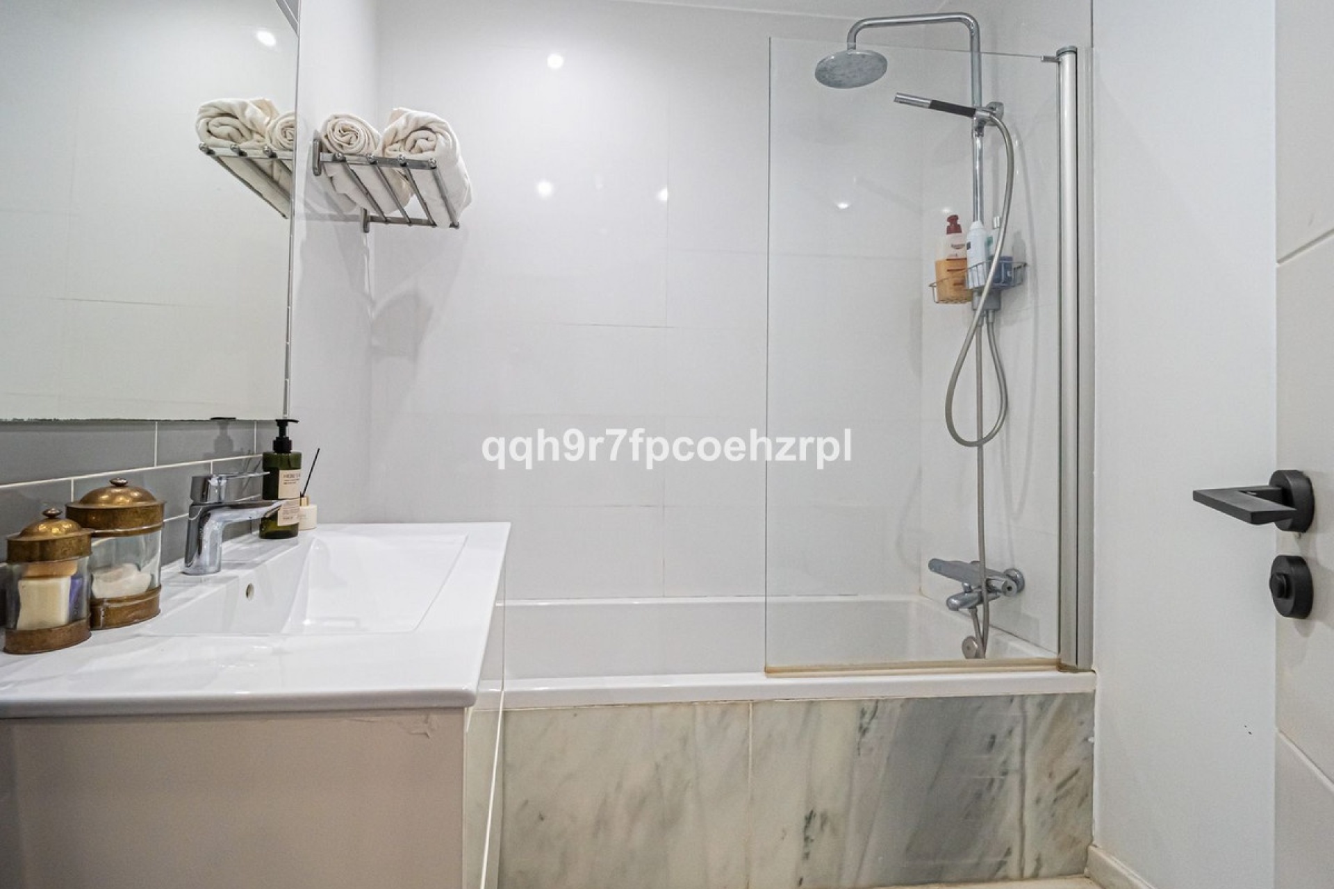 Resale - Villa - Marbella - Reserva de Marbella