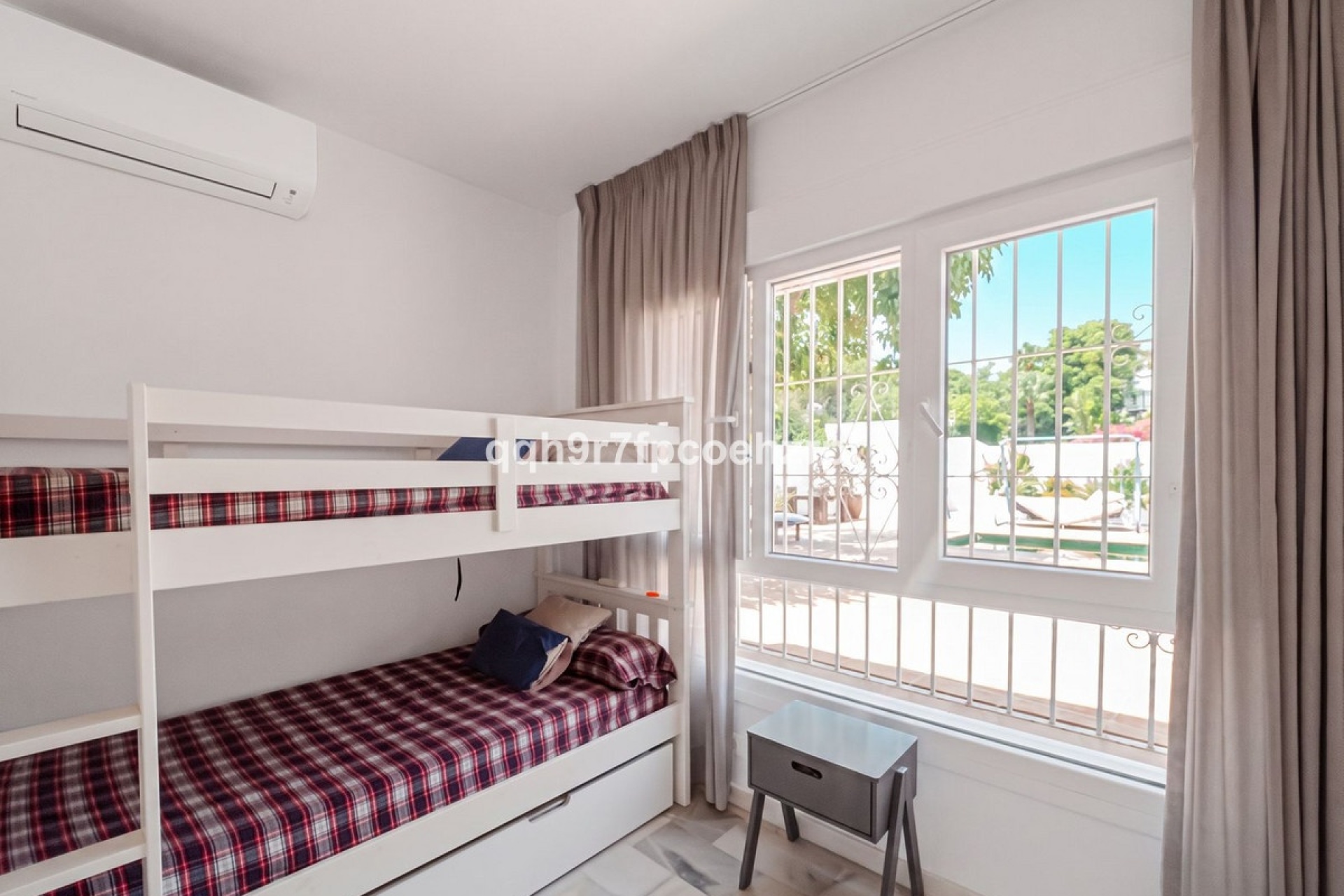 Resale - Villa - Marbella - Reserva de Marbella