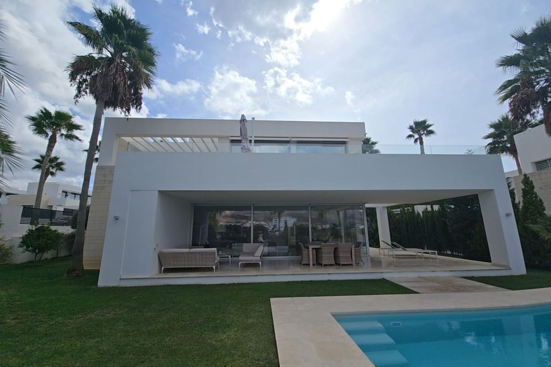 Resale - Villa - Marbella - Río Real