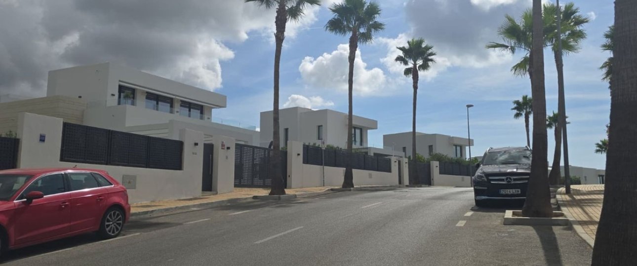 Resale - Villa - Marbella - Río Real