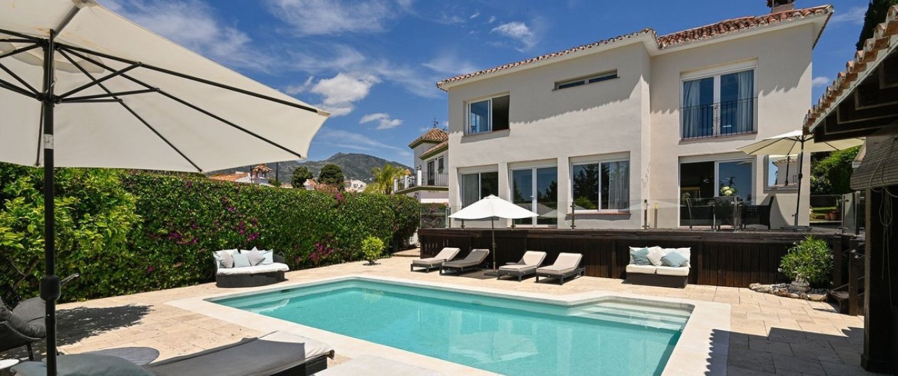 Resale - Villa - Marbella - Río Real