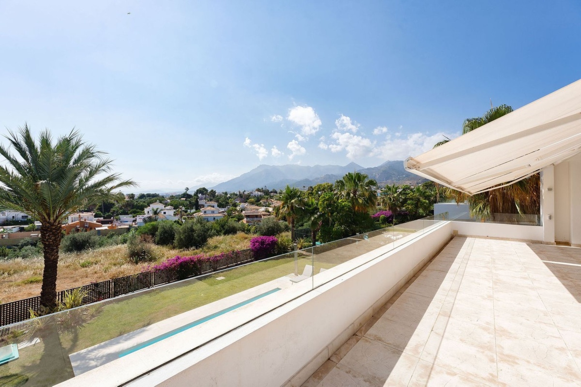 Resale - Villa - Marbella - Río Real