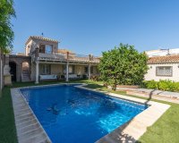 Resale - Villa - Marbella - San Pedro de Alcántara