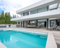 Resale - Villa - Marbella - San Pedro de Alcántara