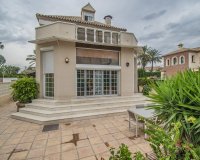 Resale - Villa - Marbella - San Pedro de Alcántara