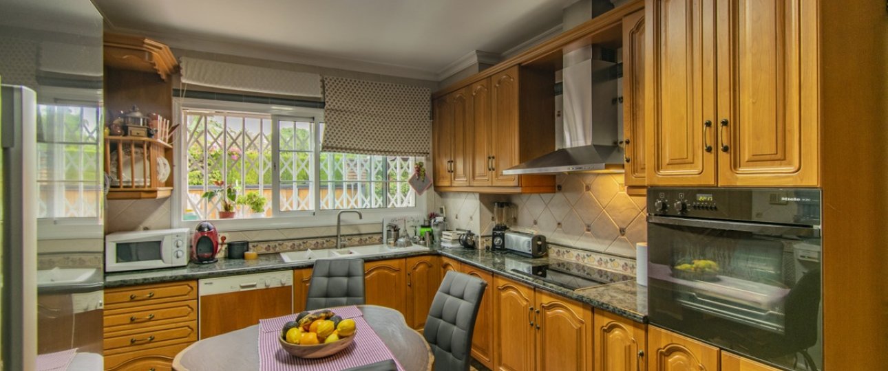 Resale - Villa - Marbella - San Pedro de Alcántara