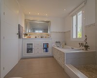 Resale - Villa - Marbella - San Pedro de Alcántara
