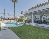 Resale - Villa - Marbella - San Pedro de Alcántara
