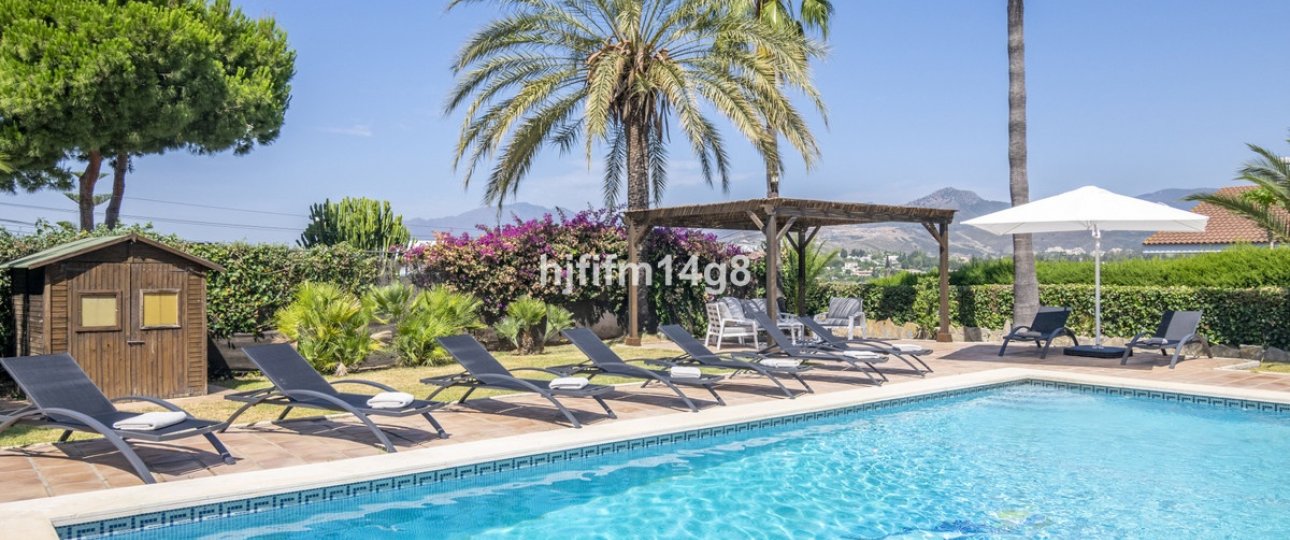 Resale - Villa - Marbella - San Pedro de Alcántara