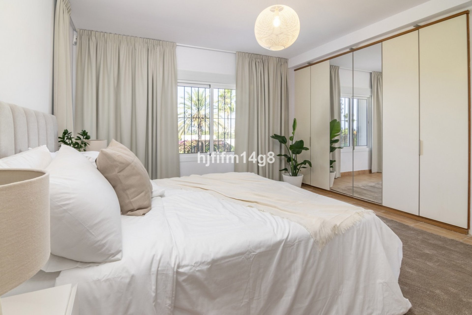 Resale - Villa - Marbella - San Pedro de Alcántara