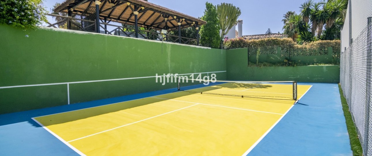 Resale - Villa - Marbella - San Pedro de Alcántara