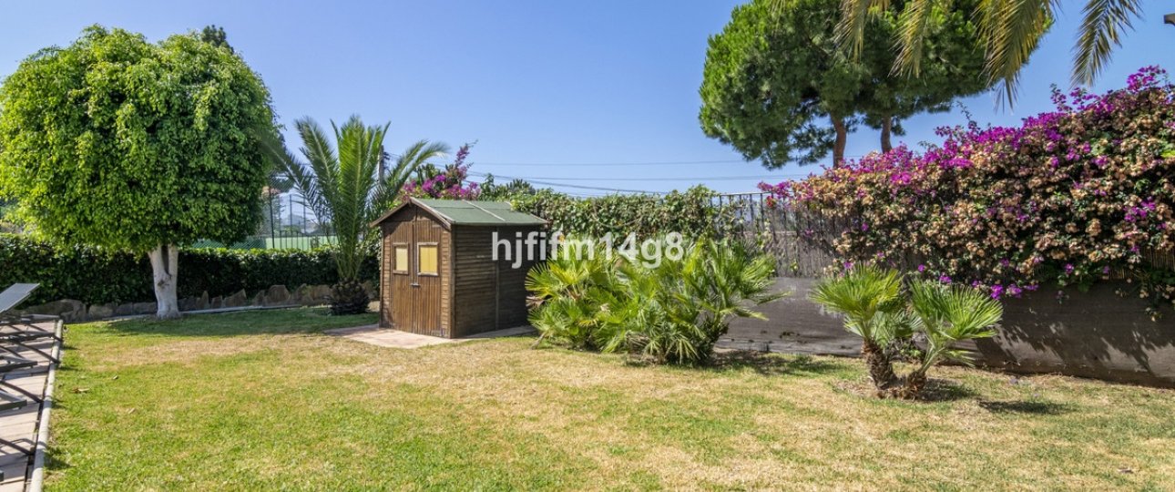 Resale - Villa - Marbella - San Pedro de Alcántara