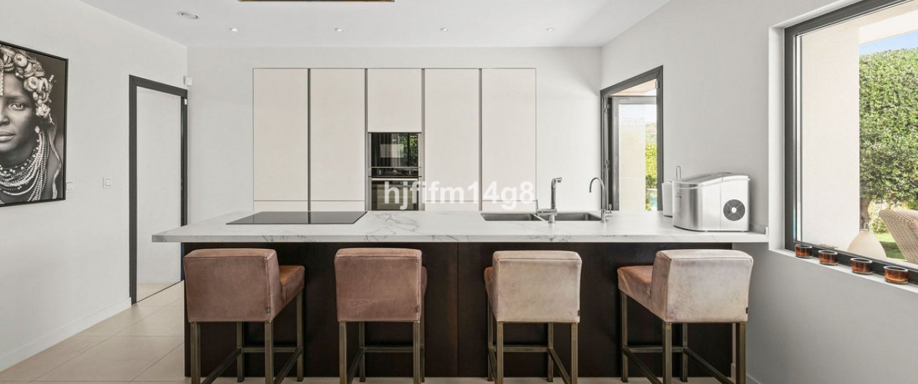 Resale - Villa - Marbella - San Pedro de Alcántara