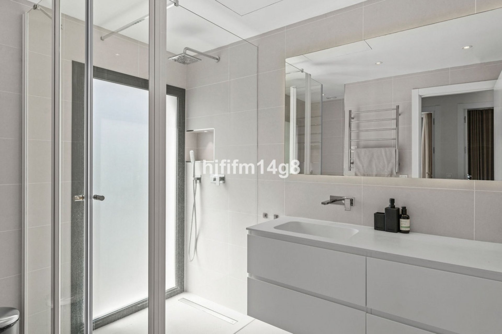 Resale - Villa - Marbella - San Pedro de Alcántara