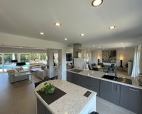 Resale - Villa - Marbella - San Pedro de Alcántara