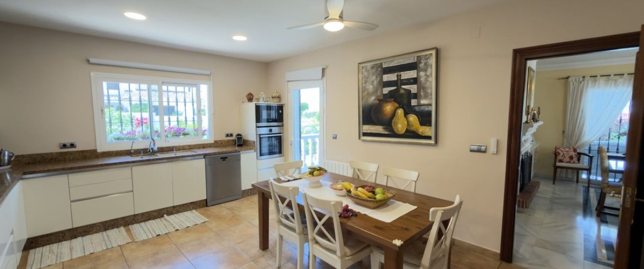 Resale - Villa - Marbella - San Pedro de Alcántara